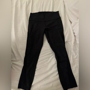 Lululemon cute hole design side! Size 10